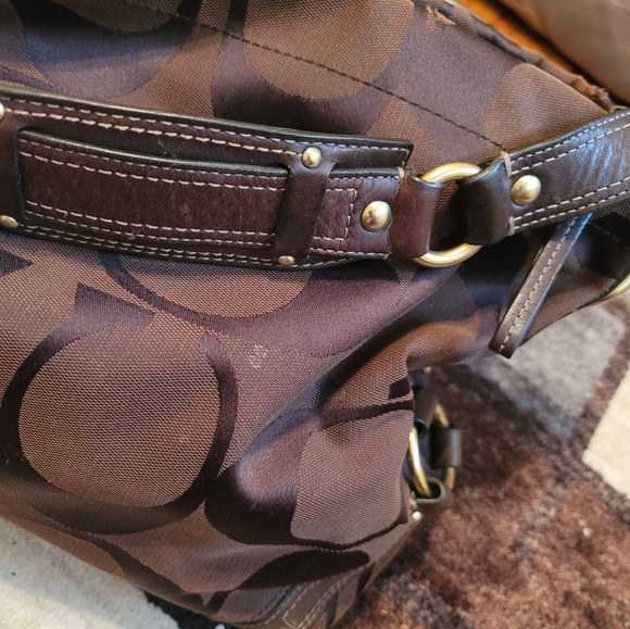Chocolate coach signature hobo - Picture 10 of 11
